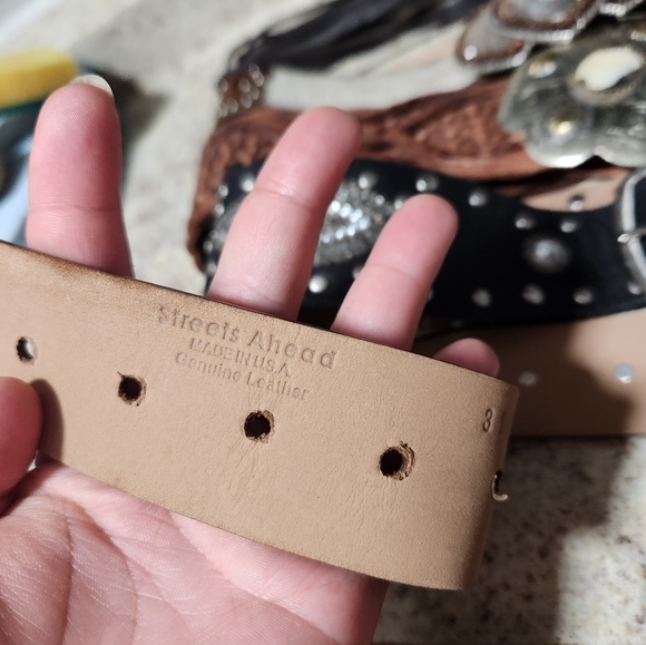 SOLD - Picture 4 of 6